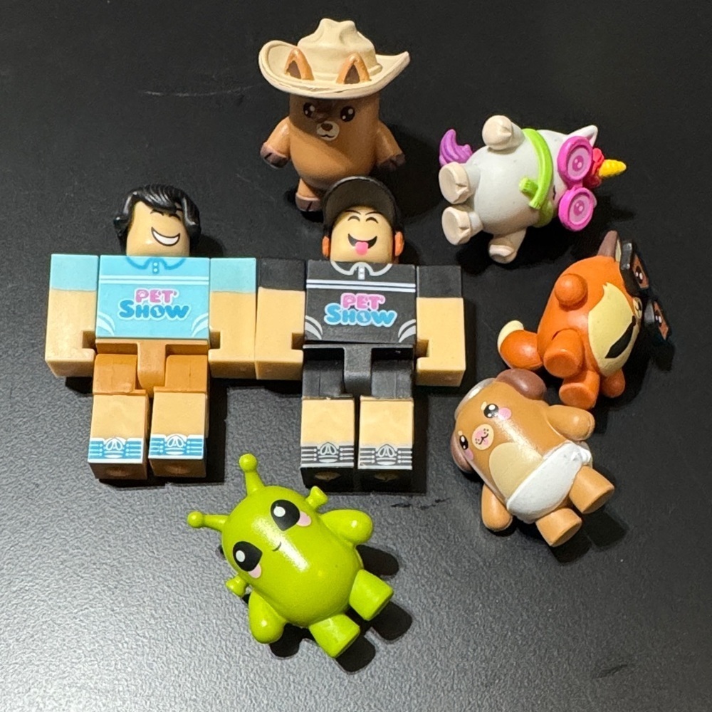 Pet Show | Roblox toys | Roblox figures bundle